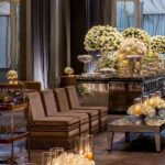 Poltrona Capri Veludo Andorra Bege com Franjas