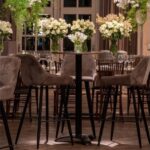 Bistrô Alto Base Preta com Tampo Espelho Friso Dourado