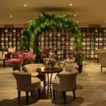 Bistrô Baixo Base Bambu Ferro Cinza com Tampo Madeira