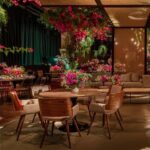 Mesa Saarinen Jantar Preta com Tampo Madeira