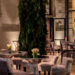 Poltrona Mignon Veludo Andorra Cinza