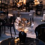 Bistrô Dubai Baixo Ouro com Tampo Mármore Preto