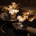 Mesa Dubai Centro Ouro com Tampo Mármore Preto - Grande