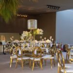 Cadeira Dubai Ouro com Assento Veludo Bege