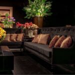 Sofá Viviane Veludo Inca Preto(a)