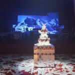 Mesa Bolo Acrílico Espelhado Losango